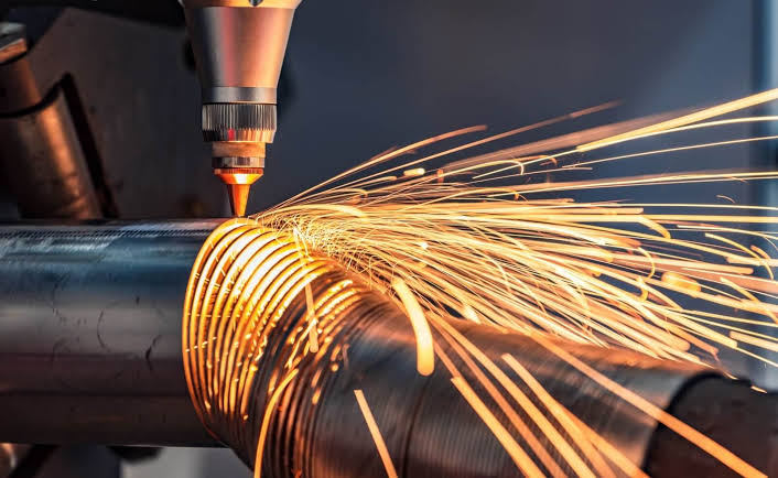 lagom lazer fiber kesim makinesi kompakt tip max raycus rezenator boci raytools laser head